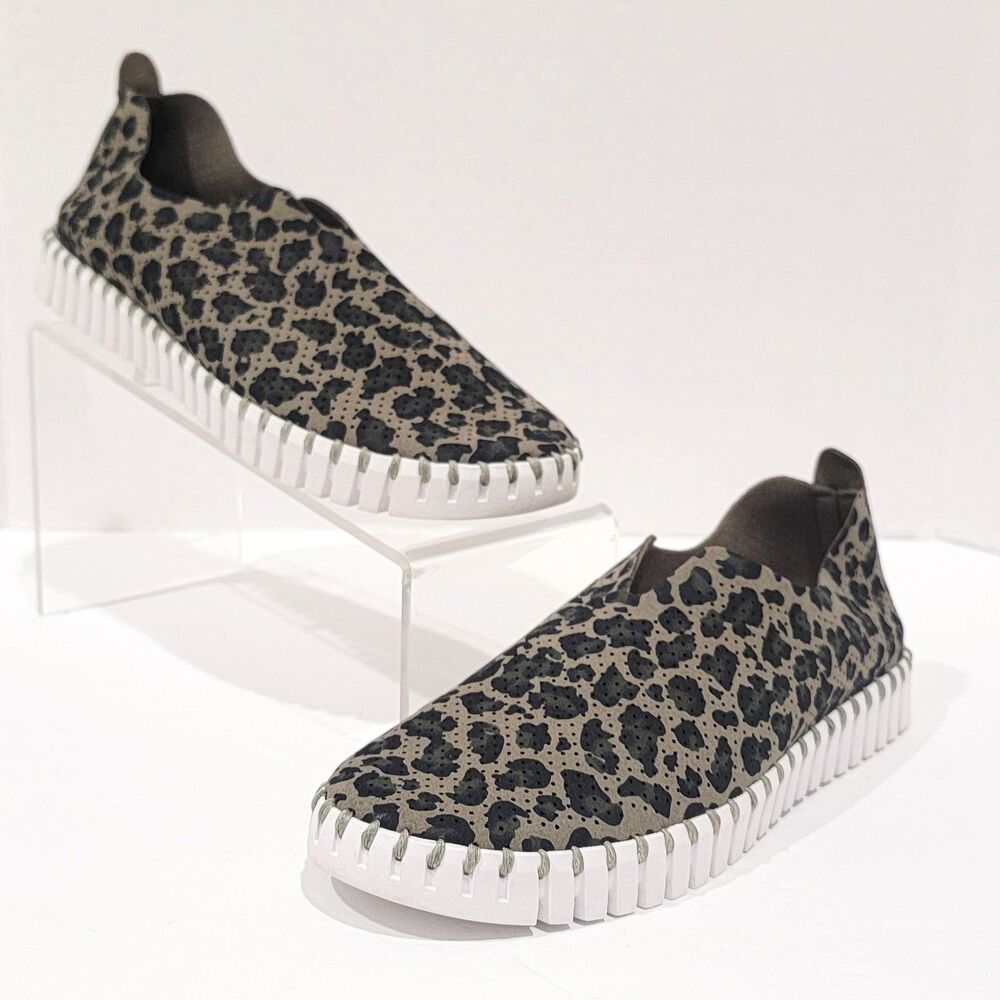 Ilse Jacobsen Tulip Slip On Shoes Womens Sz 38 US 7.5-8 Army Green Leopard Flats